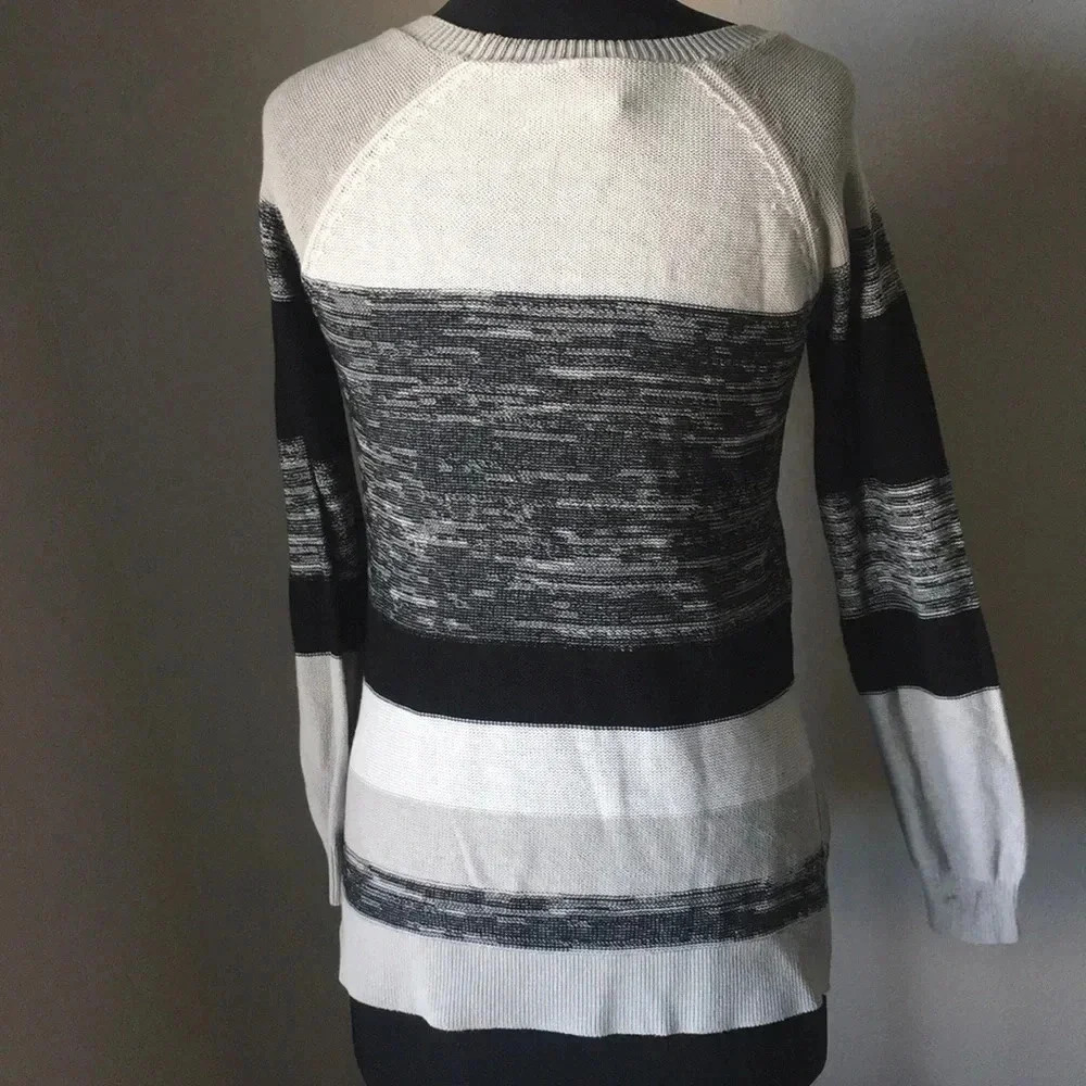 BCBG Color Block Sweater - Picture 3 of 4